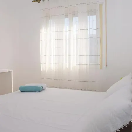 Elin - 85 Vlorë